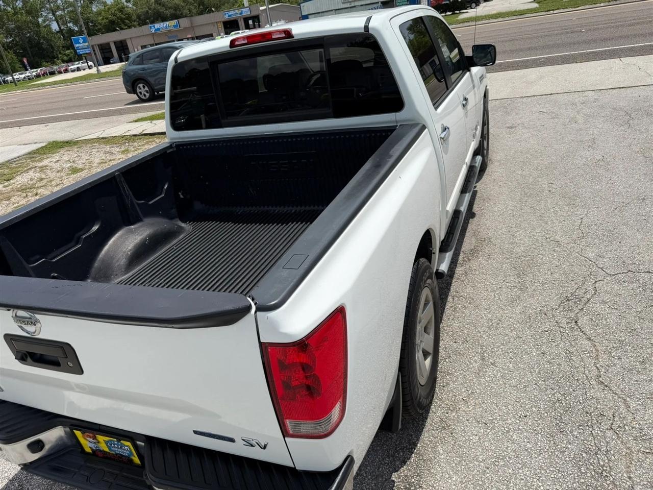 Nissan Titan SV Crew Cab 2WD 2014