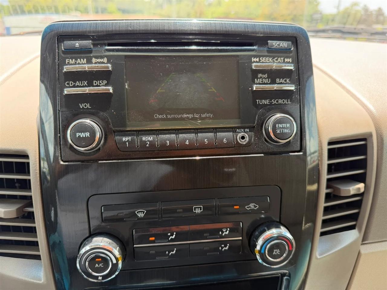 Nissan Titan SV Crew Cab 2WD 2014