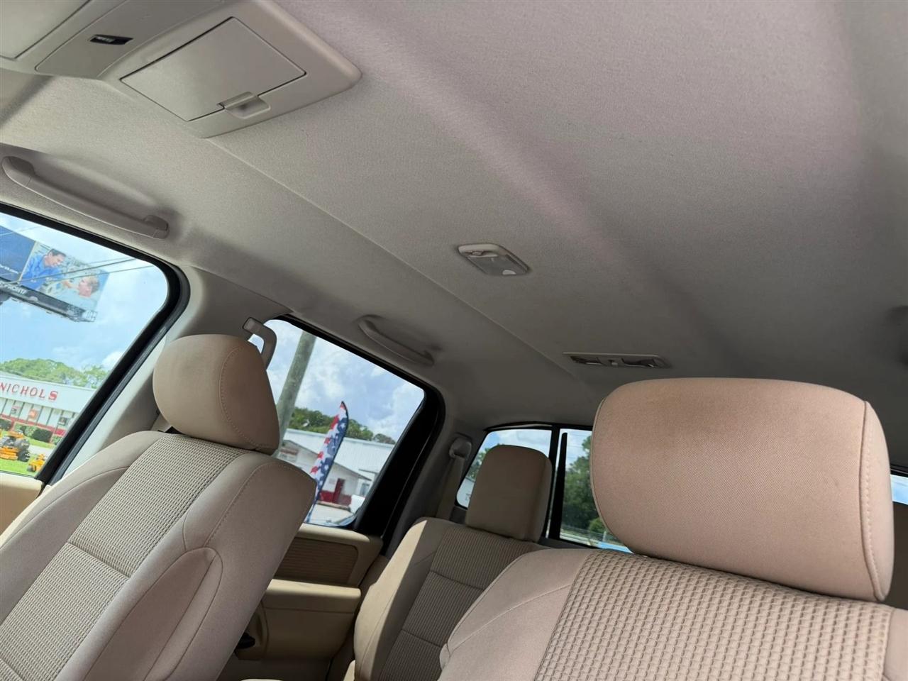 Nissan Titan SV Crew Cab 2WD 2014