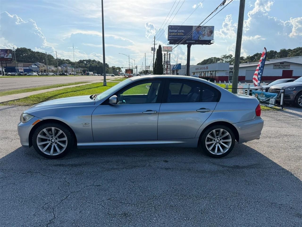 BMW 3-Series 328i xDrive 2011