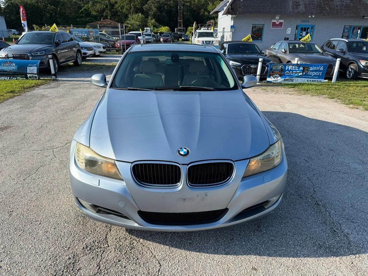 BMW 3-Series 328i xDrive 2011