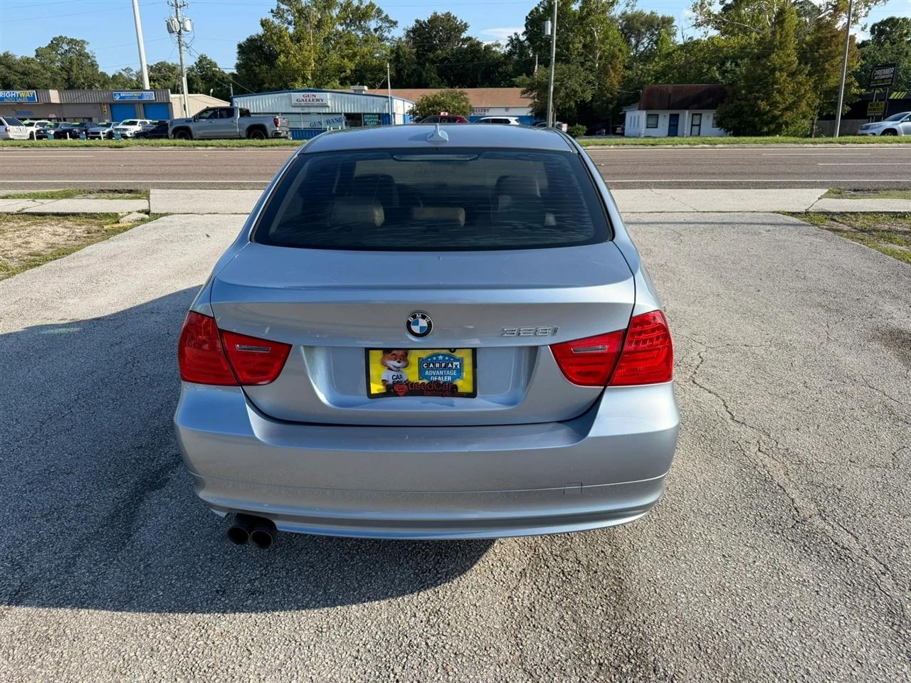 BMW 3-Series 328i xDrive 2011