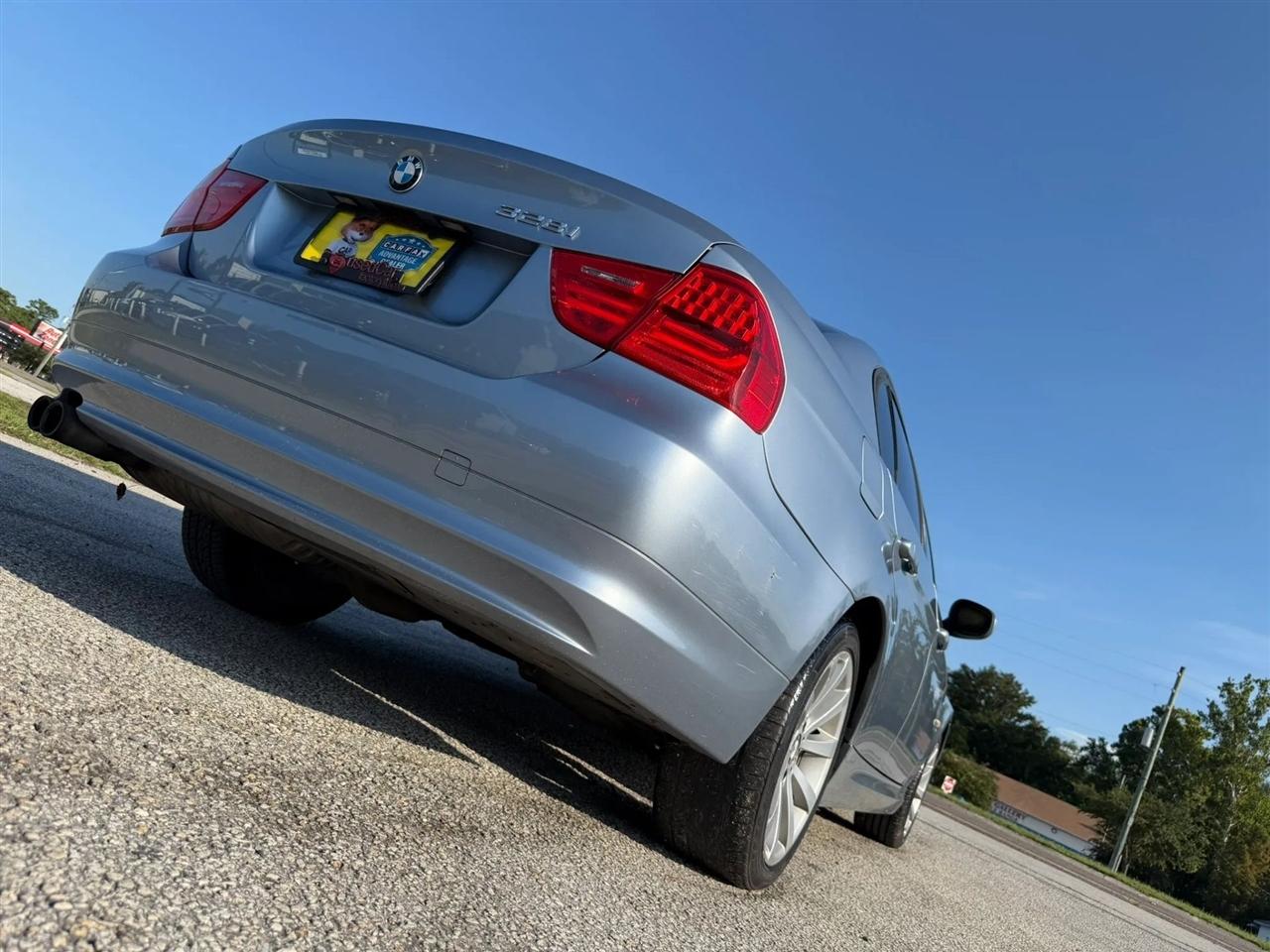 BMW 3-Series 328i xDrive 2011