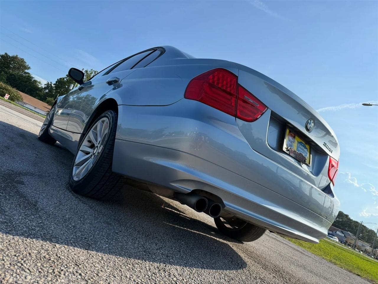 BMW 3-Series 328i xDrive 2011