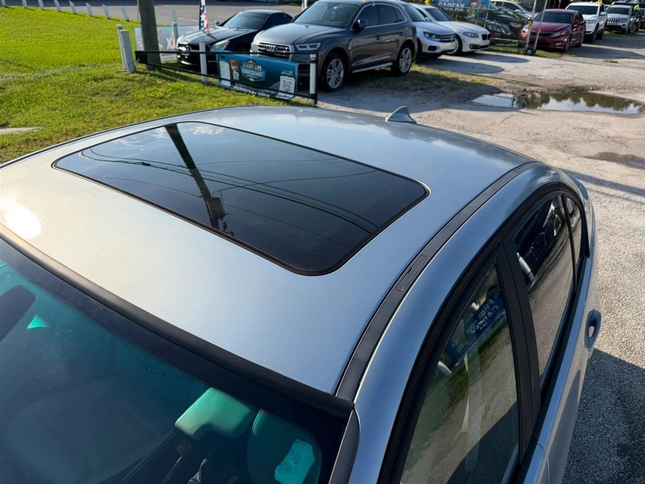 BMW 3-Series 328i xDrive 2011