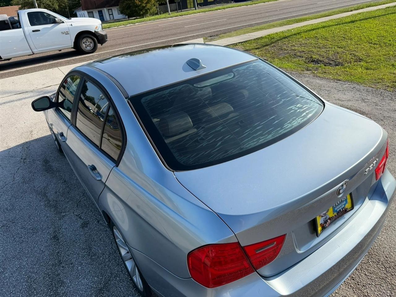 BMW 3-Series 328i xDrive 2011