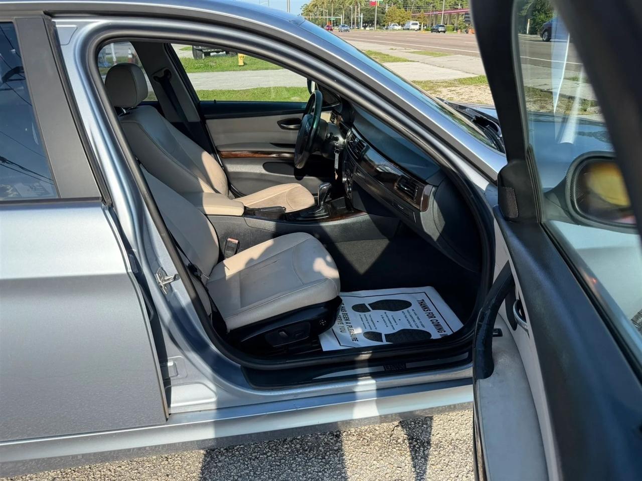 BMW 3-Series 328i xDrive 2011