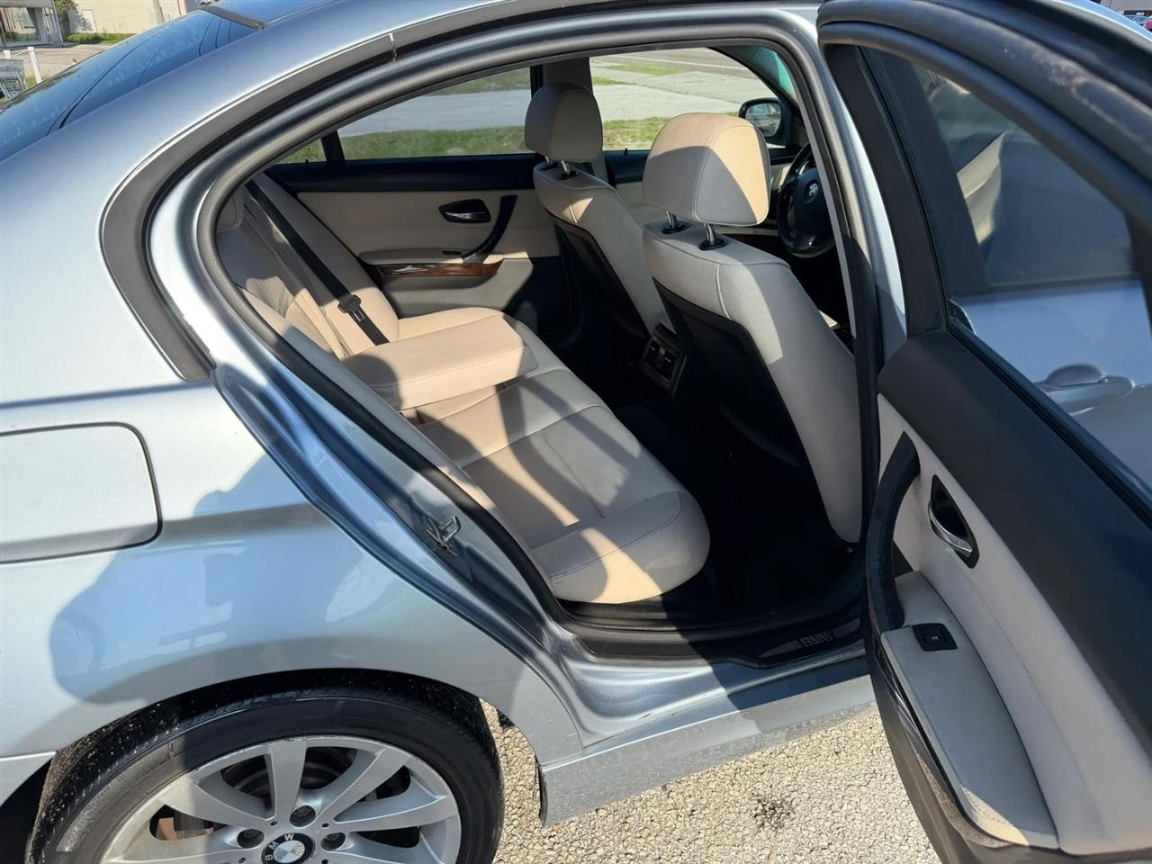 BMW 3-Series 328i xDrive 2011