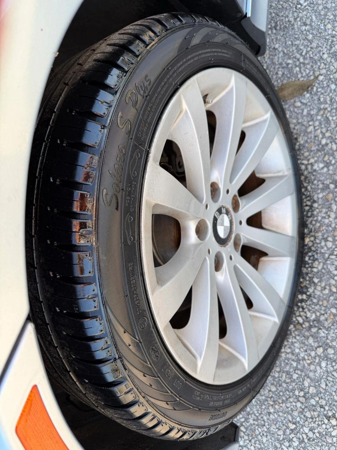 BMW 3-Series 328i xDrive 2011
