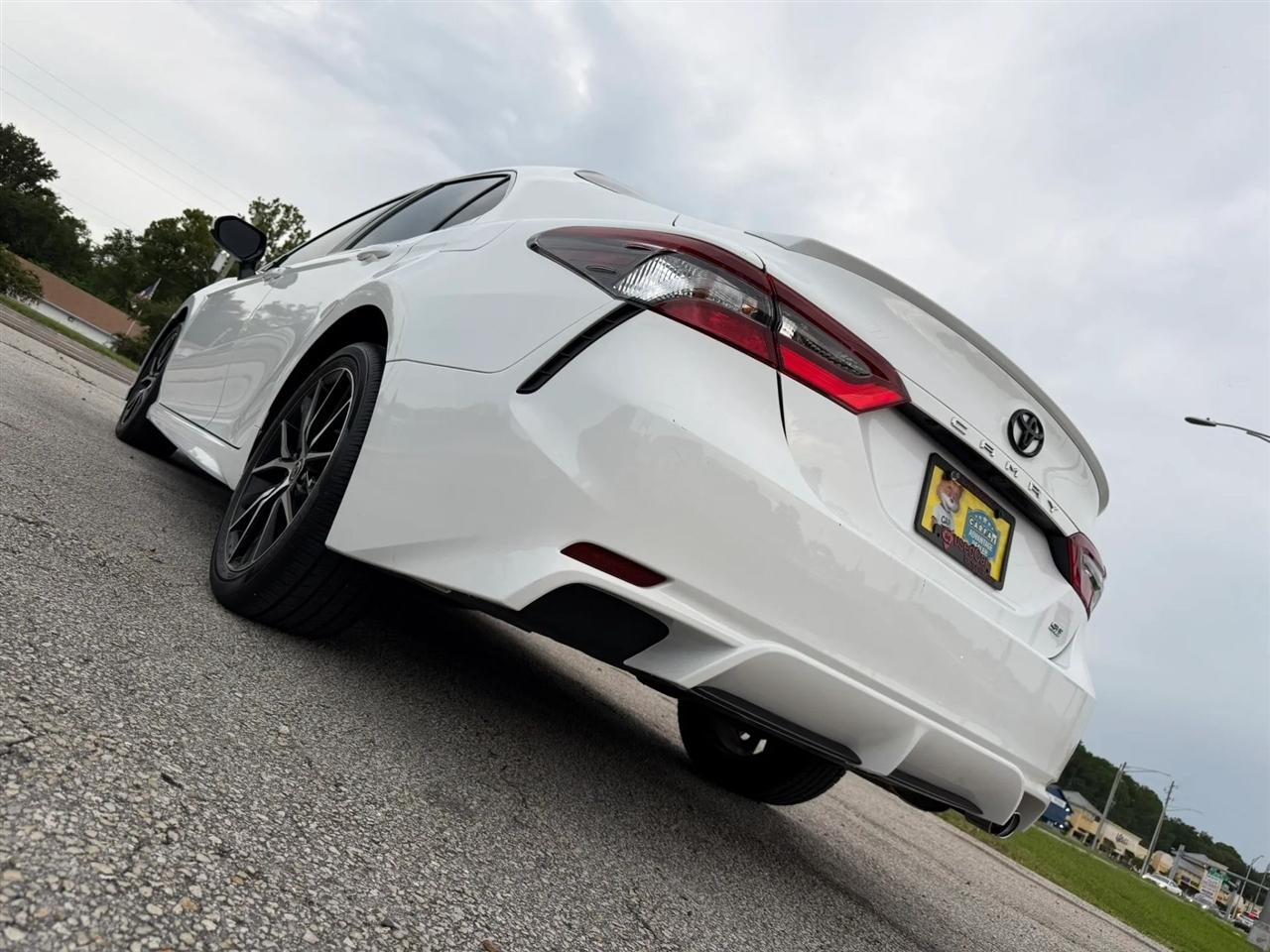 Toyota Camry SE 2021