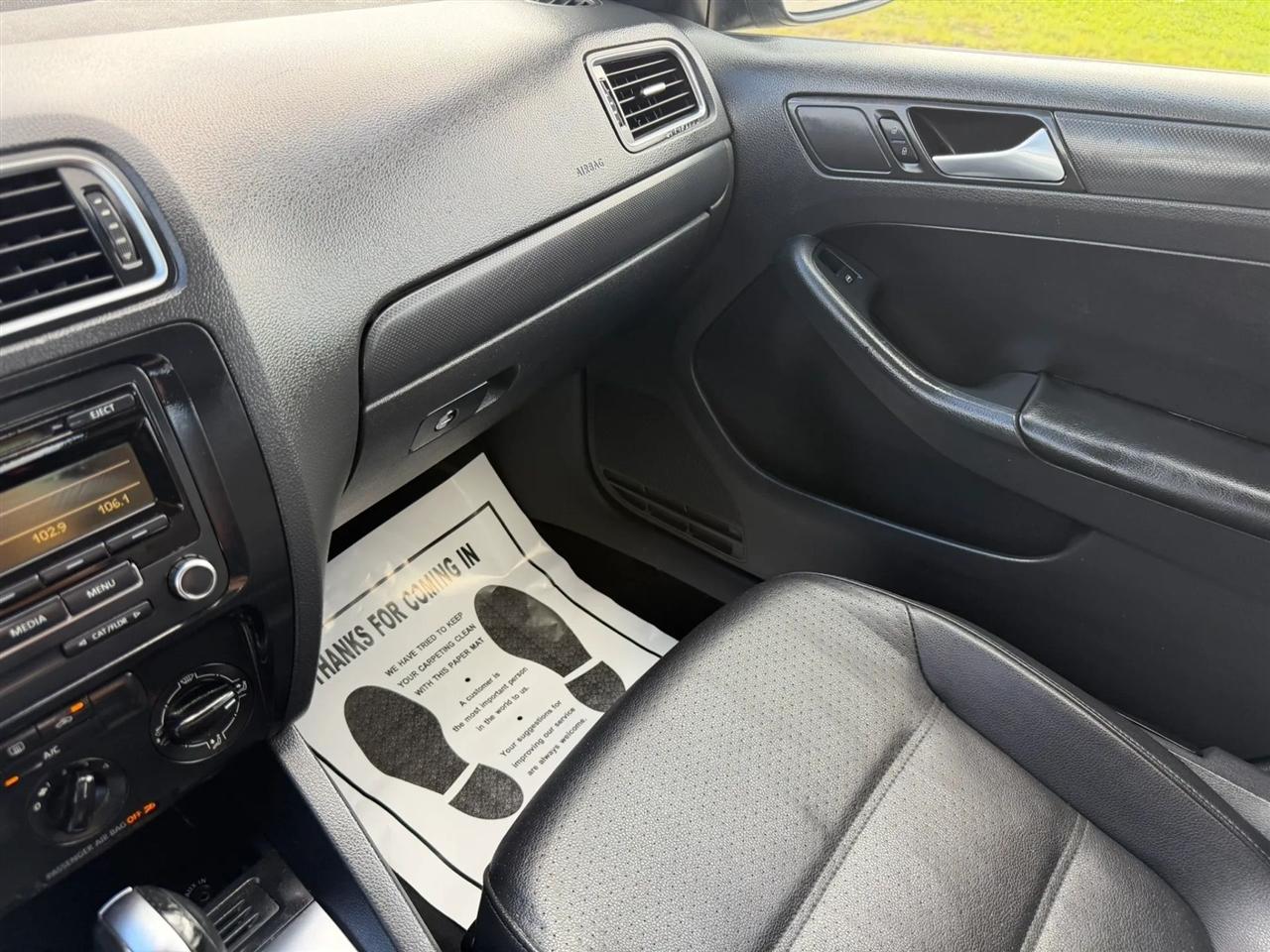 Volkswagen Jetta SE 2014
