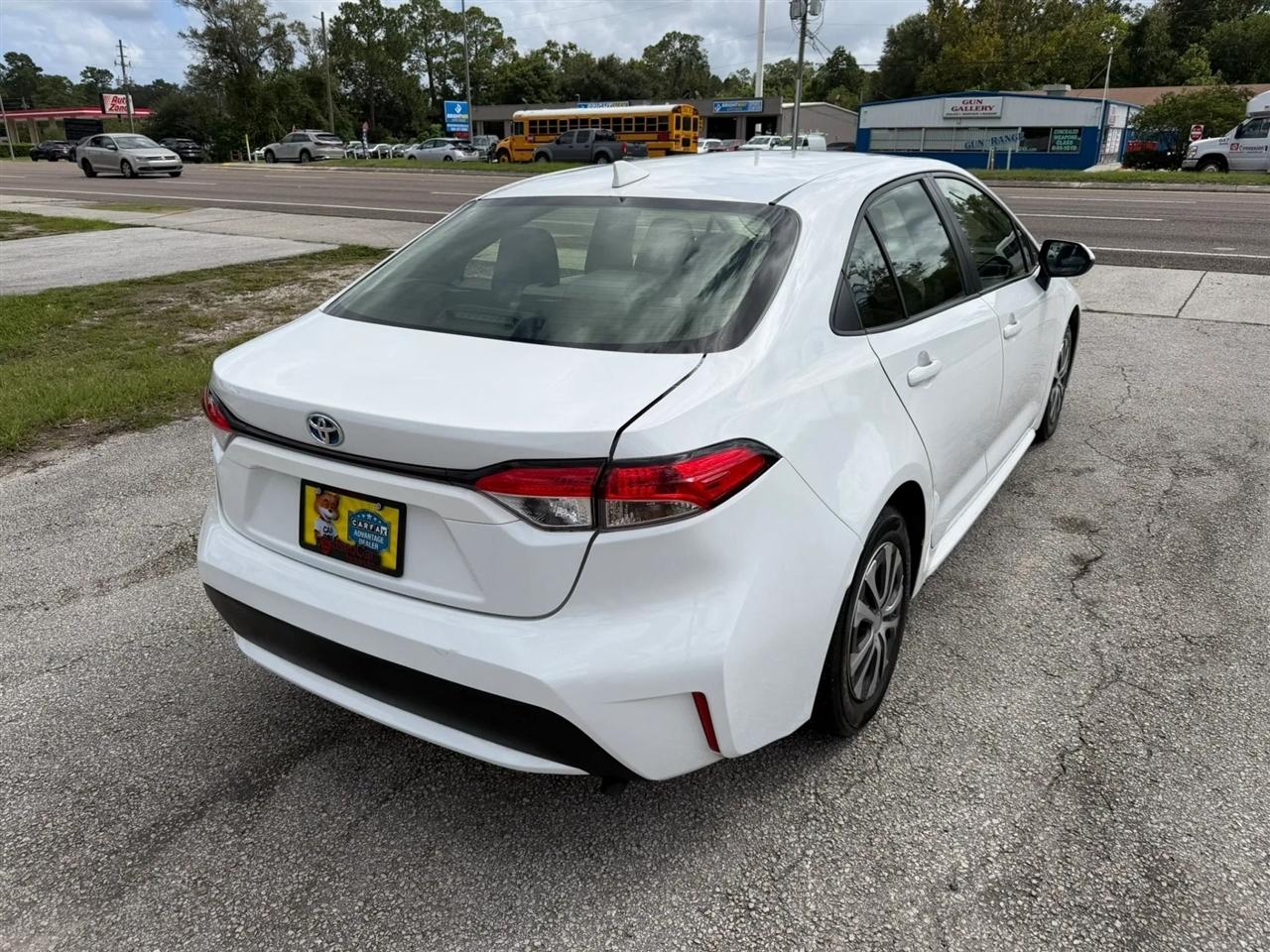 Toyota Corolla LE Hybrid 2022