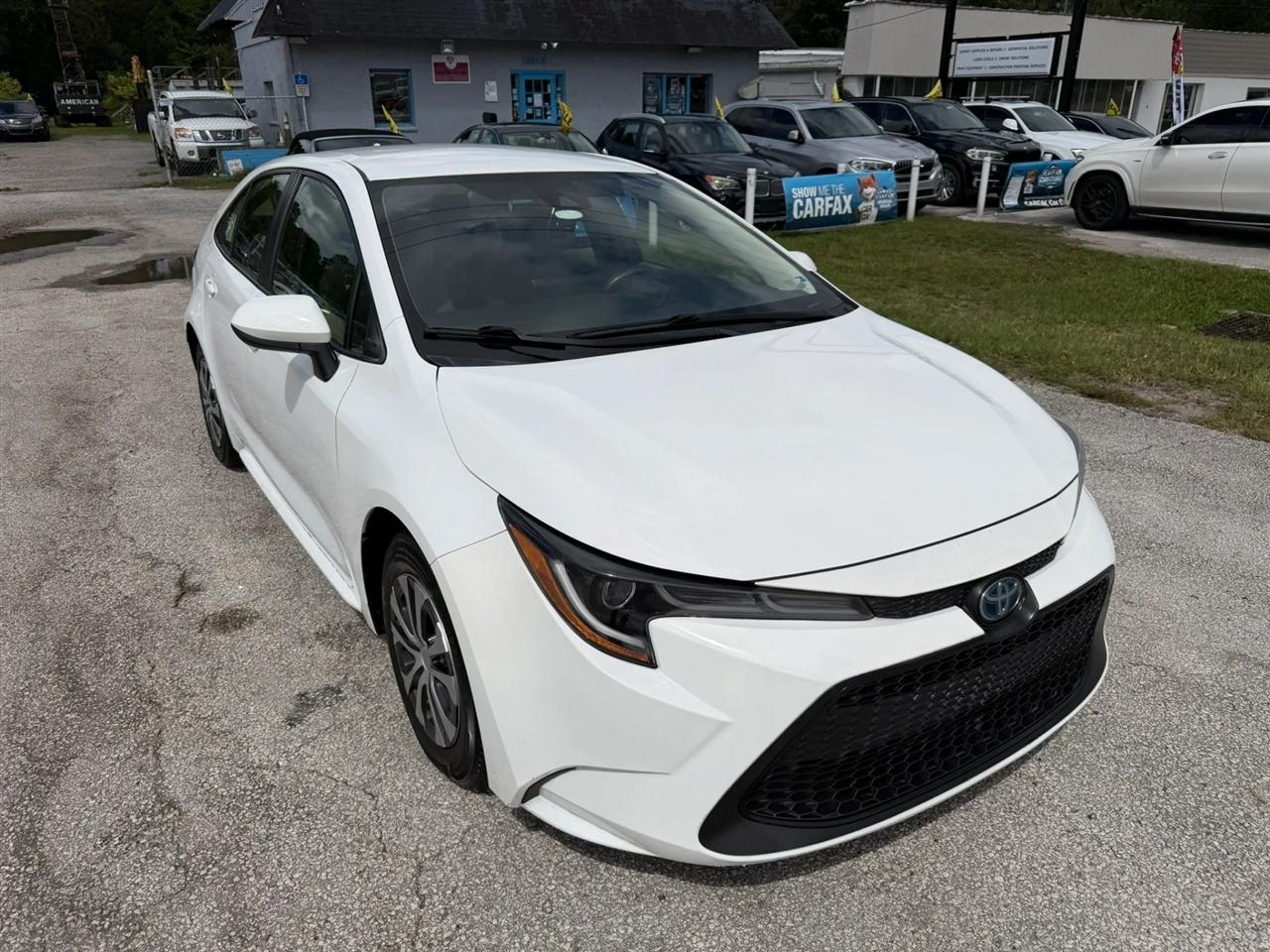 Toyota Corolla LE Hybrid 2022