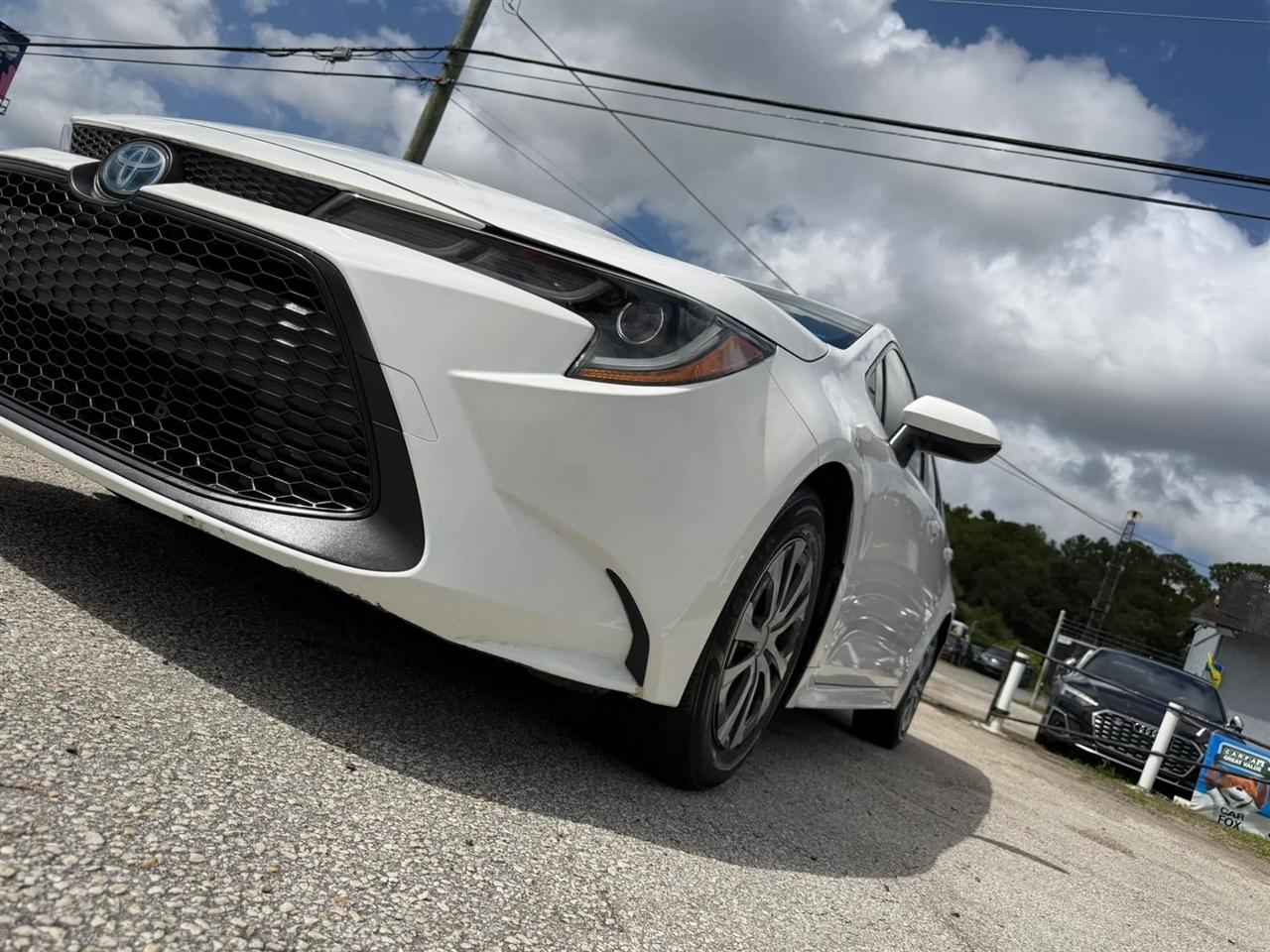 Toyota Corolla LE Hybrid 2022