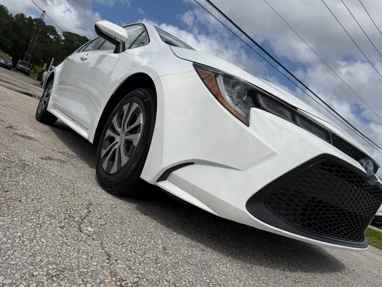Toyota Corolla LE Hybrid 2022