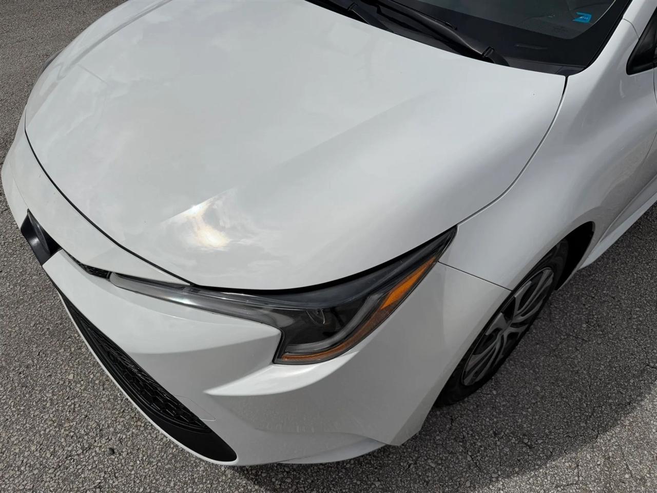 Toyota Corolla LE Hybrid 2022