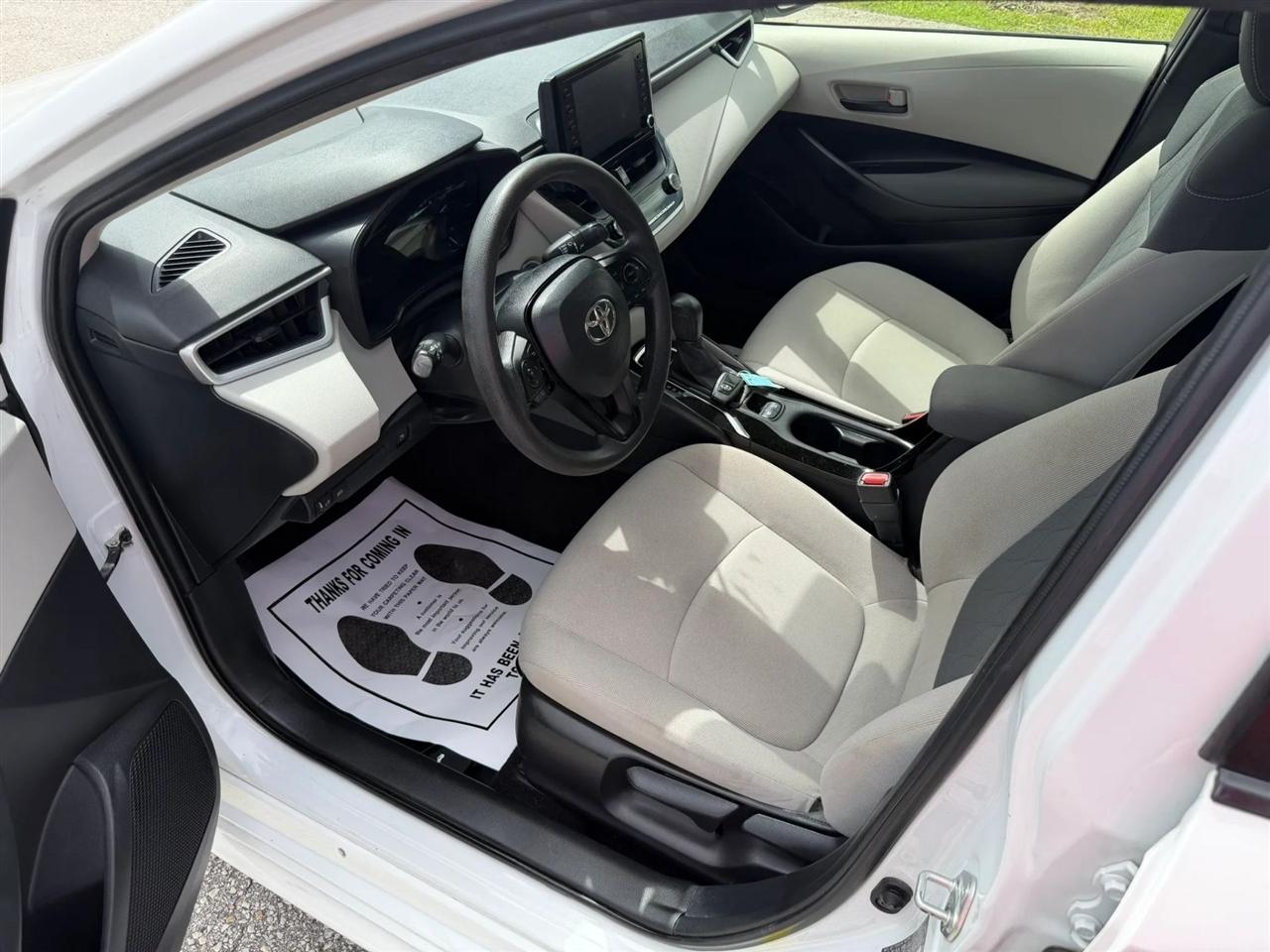 Toyota Corolla LE Hybrid 2022