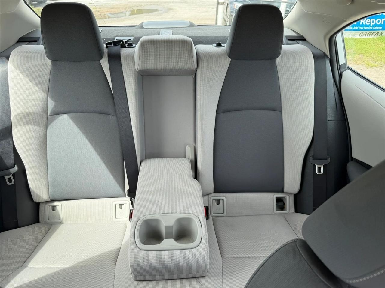 Toyota Corolla LE Hybrid 2022