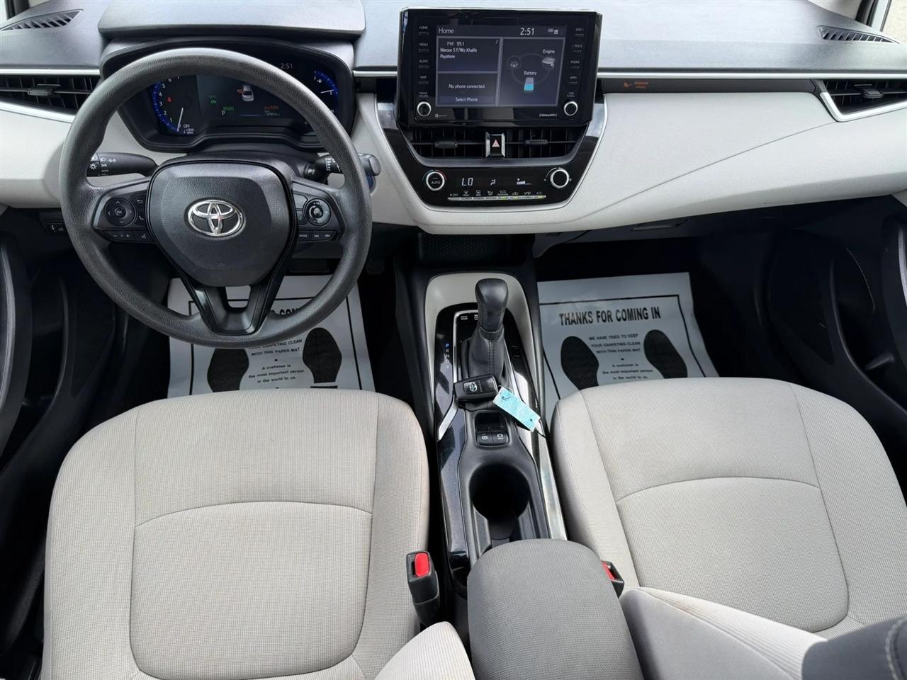 Toyota Corolla LE Hybrid 2022