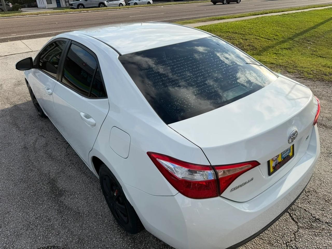 Toyota Corolla L 4-Speed AT 2016