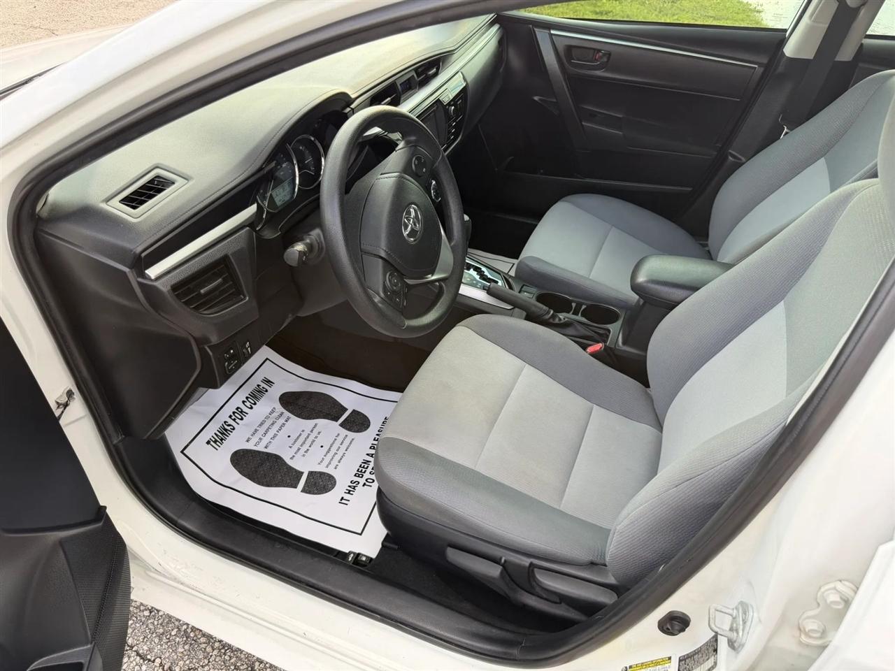 Toyota Corolla L 4-Speed AT 2016