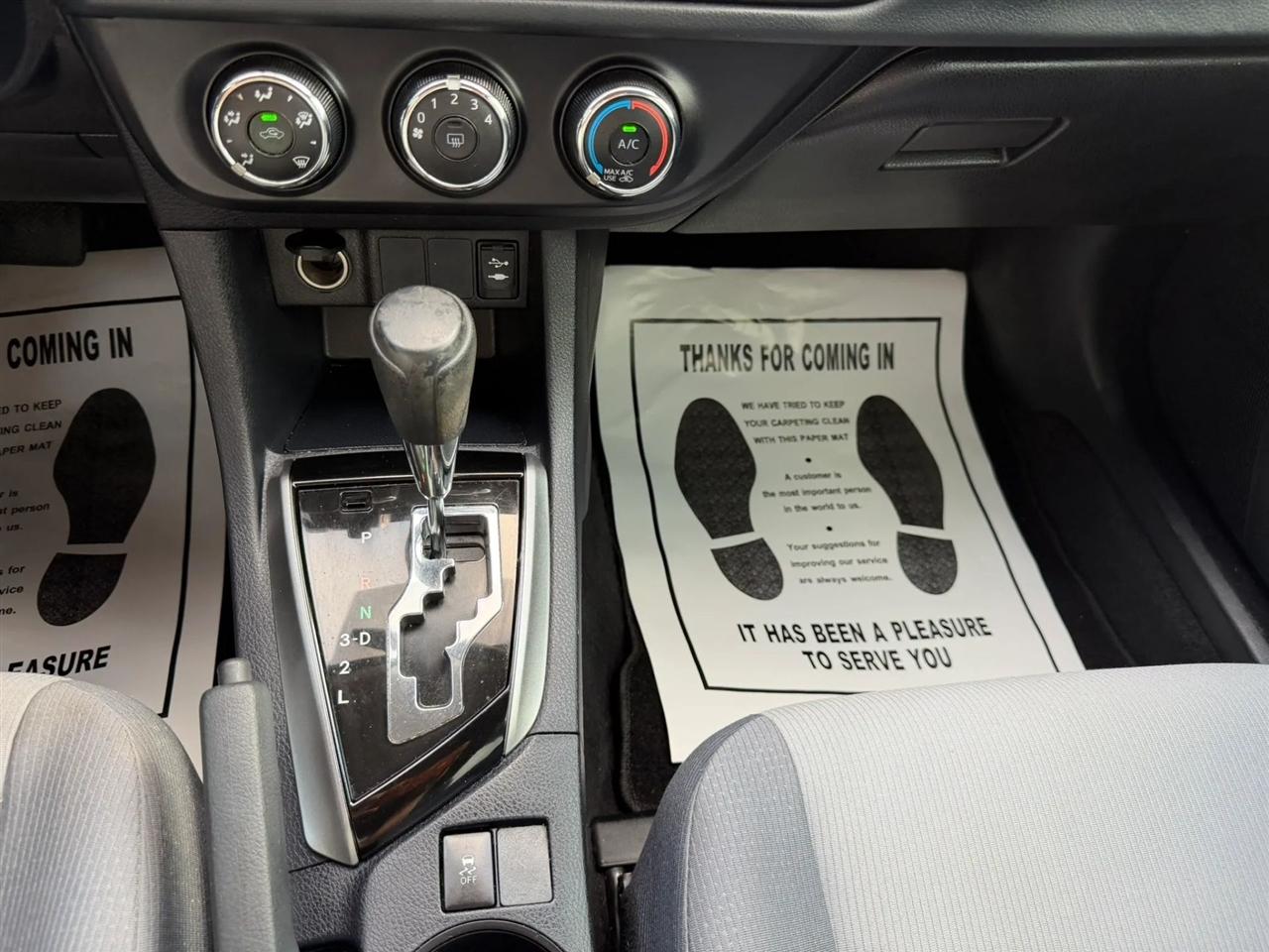 Toyota Corolla L 4-Speed AT 2016