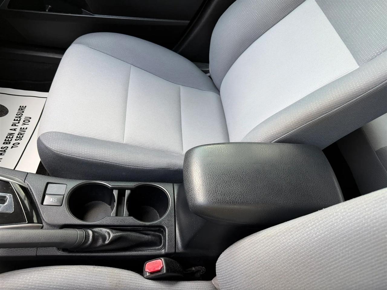 Toyota Corolla L 4-Speed AT 2016