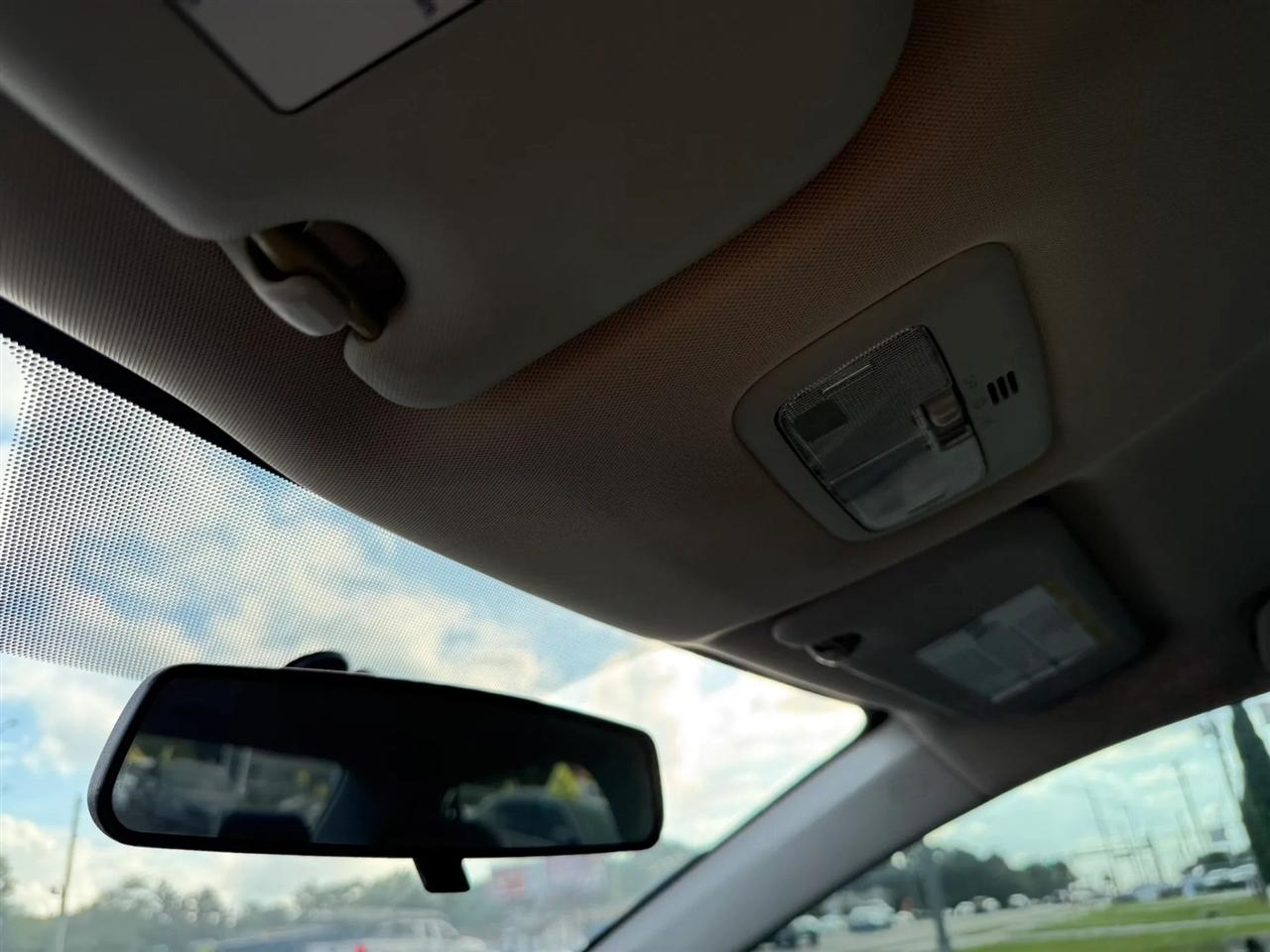 Toyota Corolla L 4-Speed AT 2016