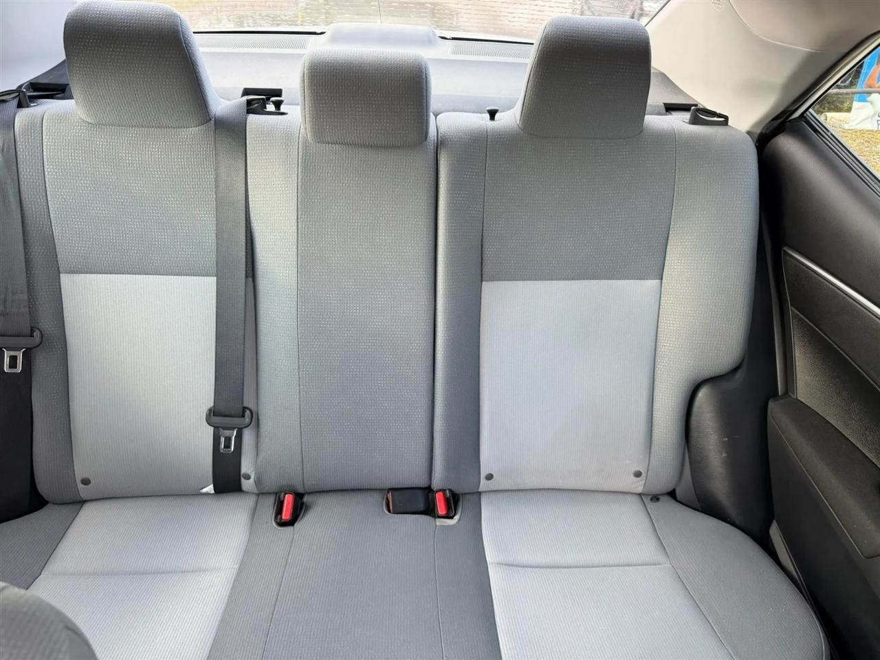 Toyota Corolla L 4-Speed AT 2016