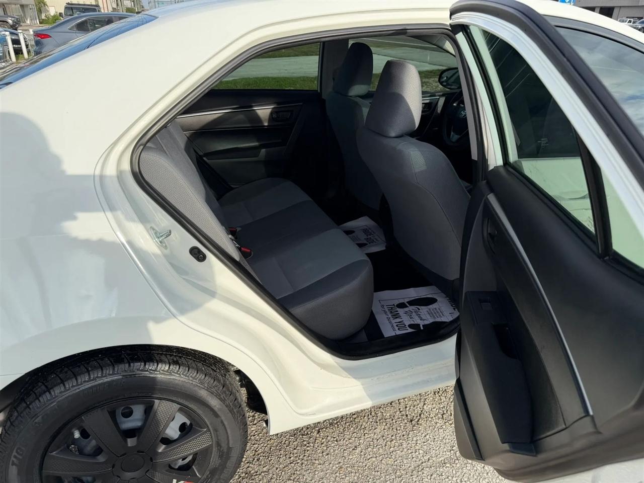 Toyota Corolla L 4-Speed AT 2016