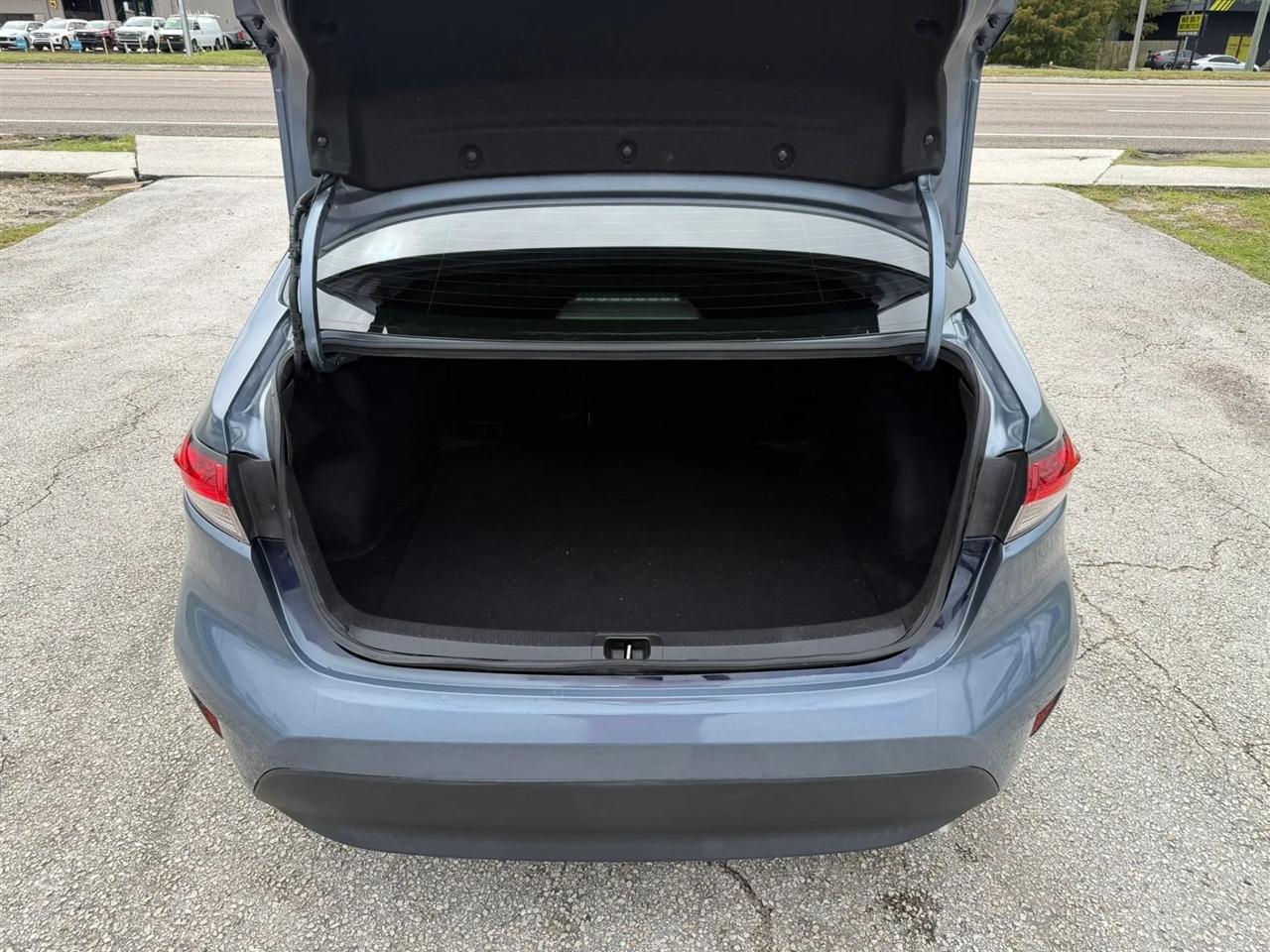 Toyota Corolla LE 2021