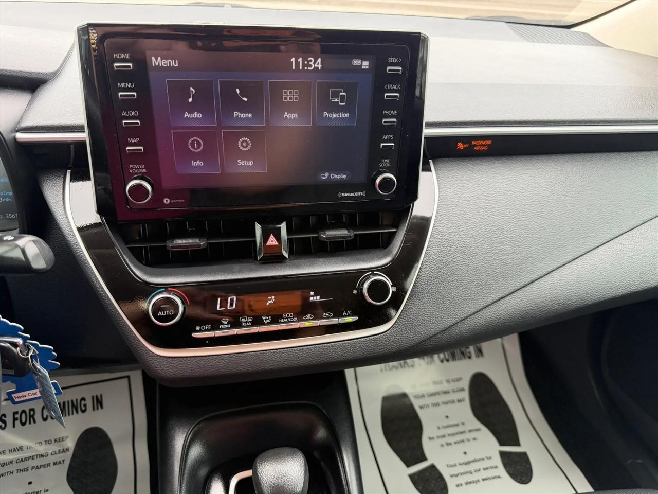Toyota Corolla LE 2021
