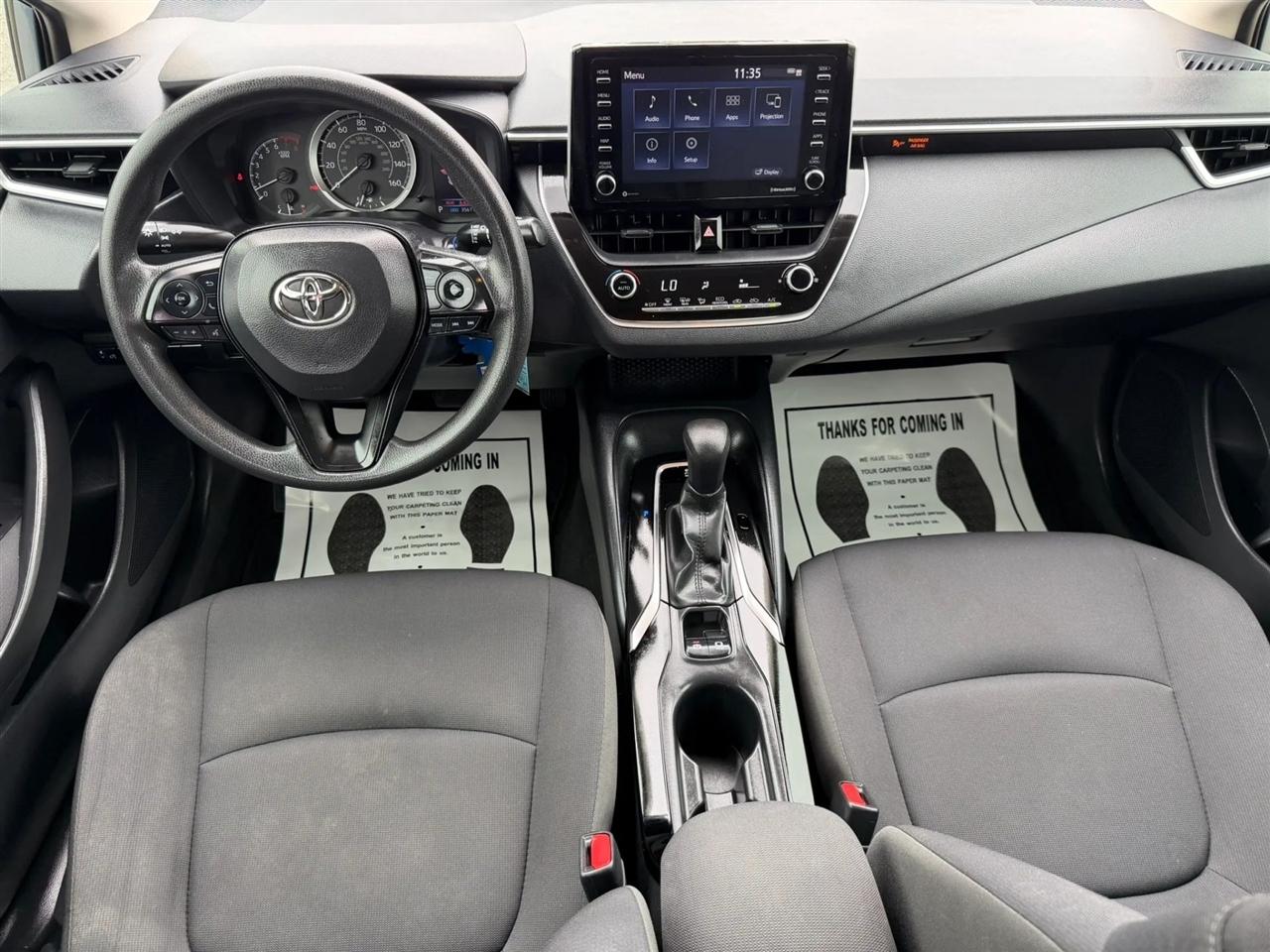 Toyota Corolla LE 2021
