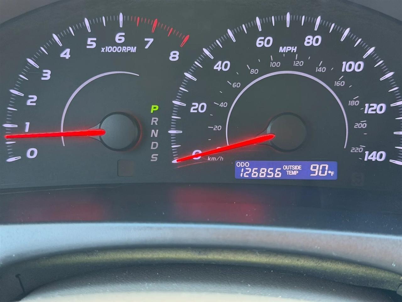 Toyota Camry LE 6-Spd AT 2011