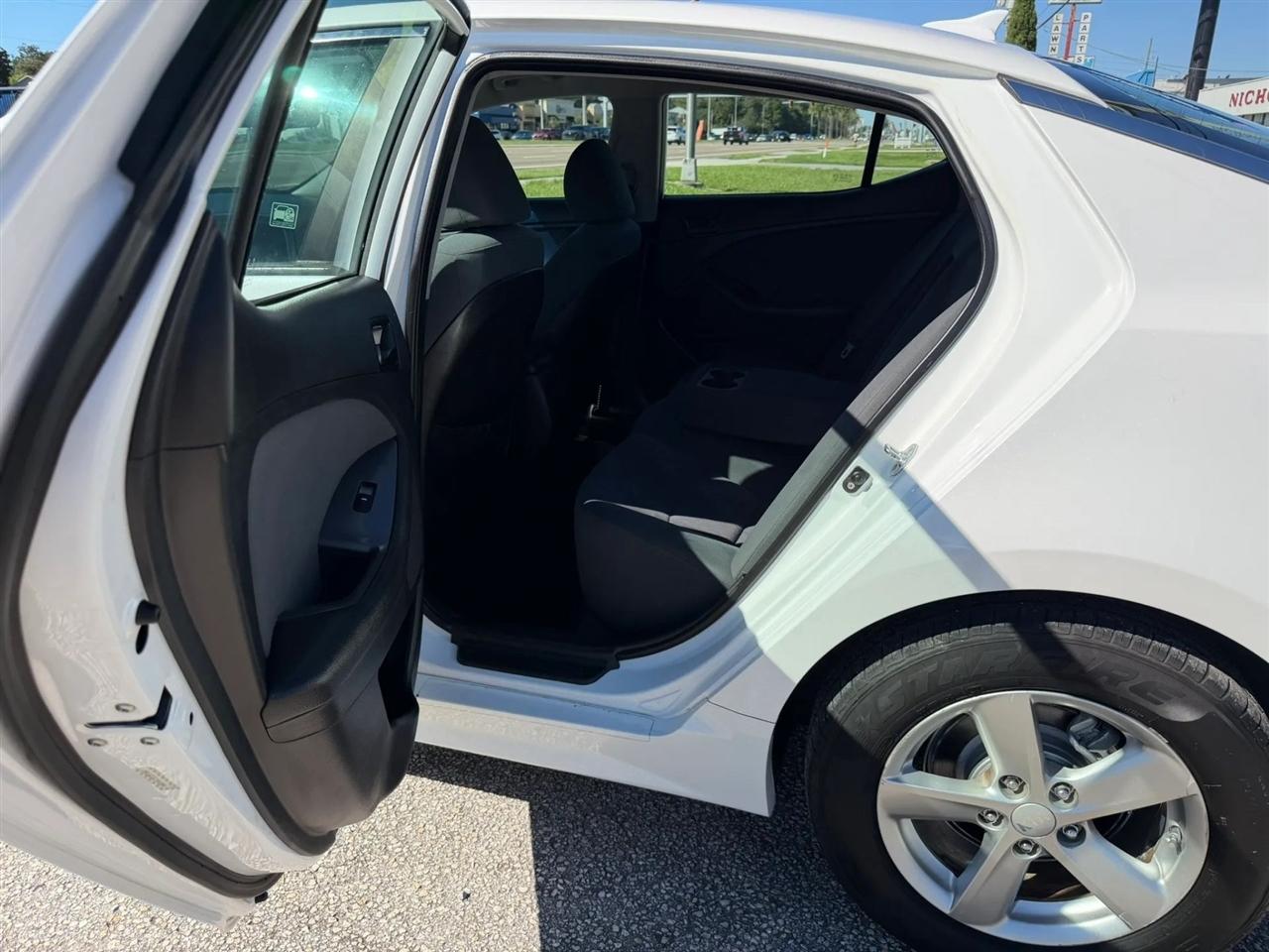 Kia Optima LX 2015