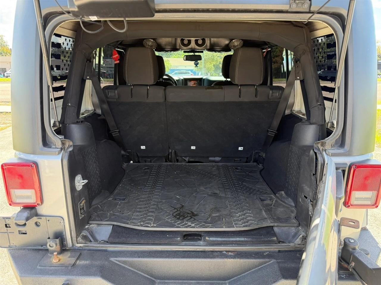 Jeep Wrangler Unlimited Sahara 4WD 2016