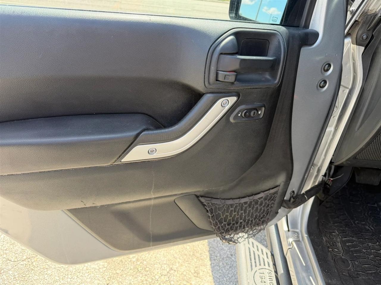 Jeep Wrangler Unlimited Sahara 4WD 2016