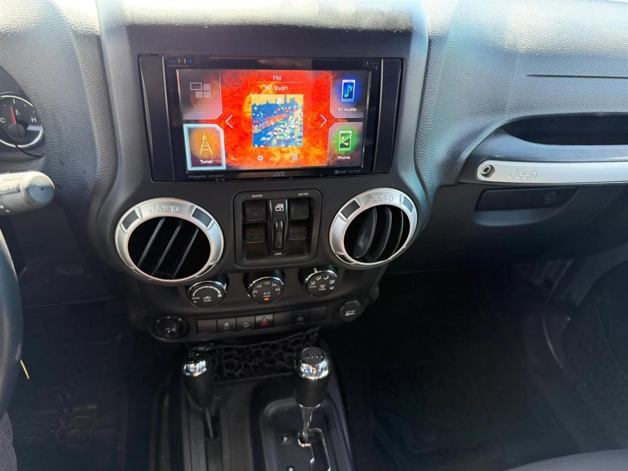 Jeep Wrangler Unlimited Sahara 4WD 2016