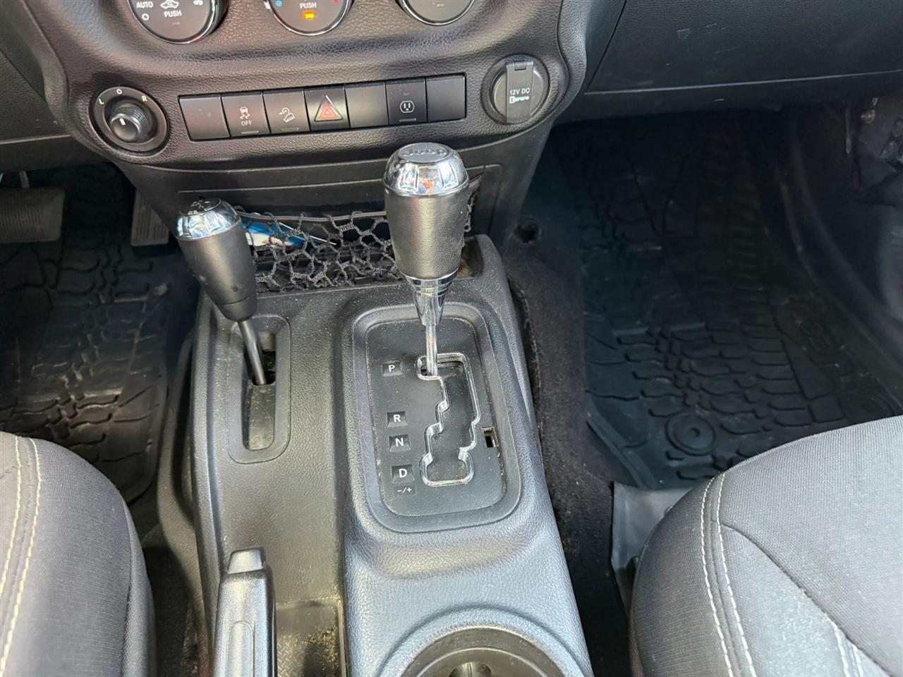 Jeep Wrangler Unlimited Sahara 4WD 2016