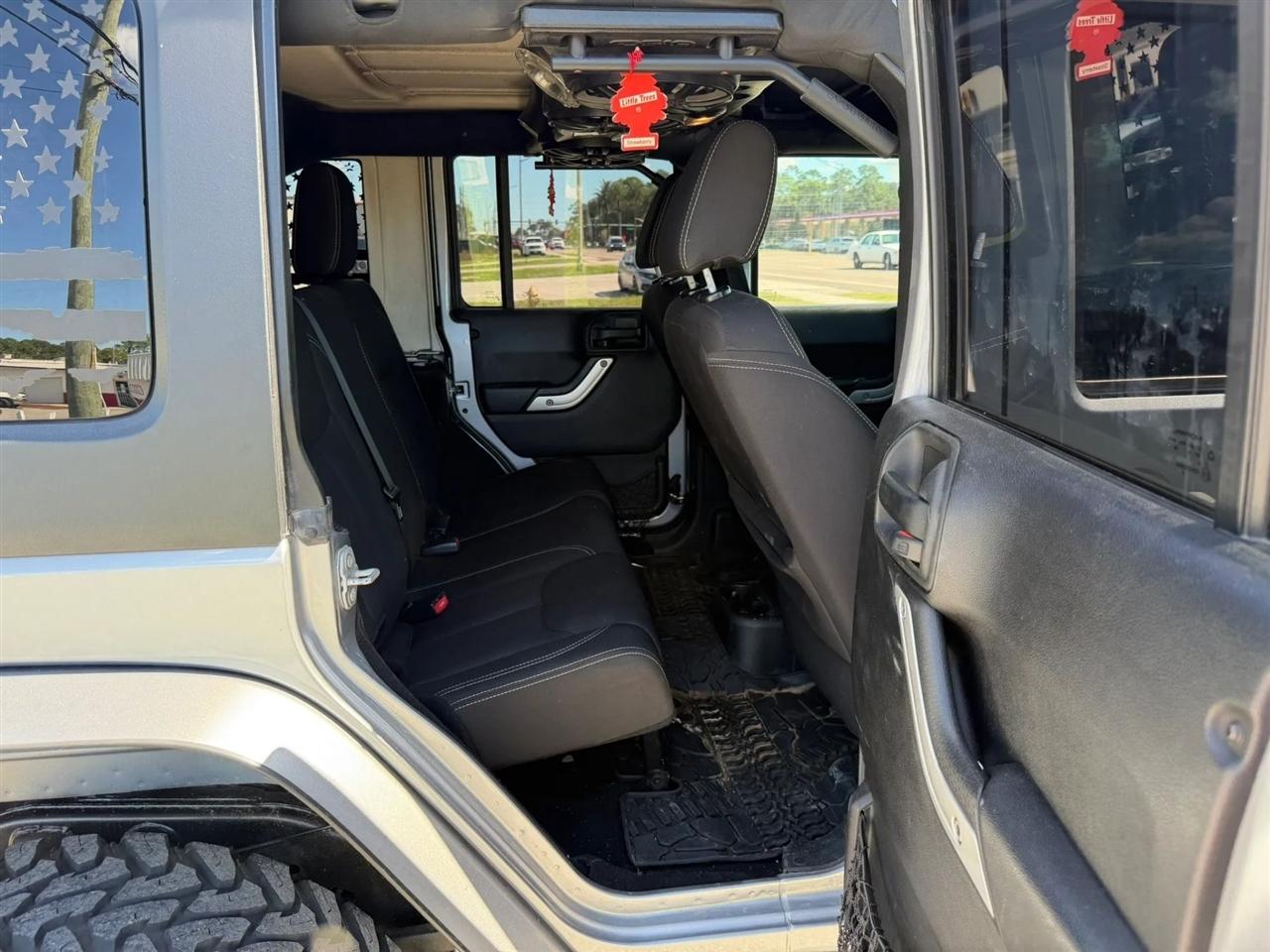 Jeep Wrangler Unlimited Sahara 4WD 2016
