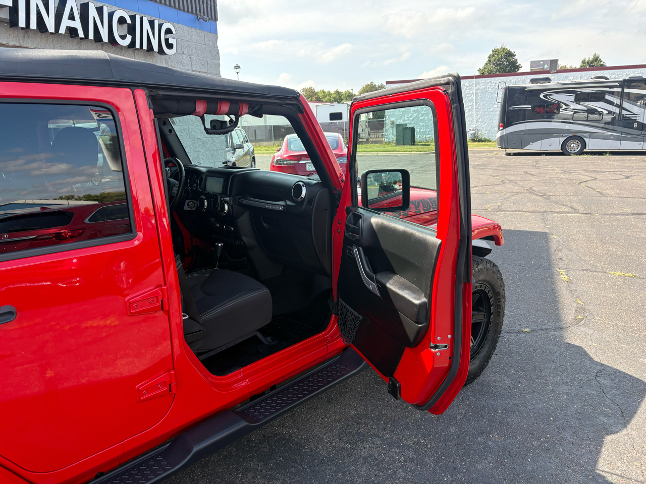 Jeep Wrangler JK Unlimited Sahara 4x4 2018 Jeep Wrangler JK Unlimited Sahara 4x4 2018