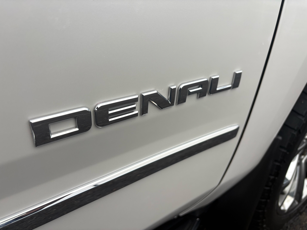 GMC Yukon XL 4WD 4dr Denali 2016 GMC Yukon XL 4WD 4dr Denali 2016
