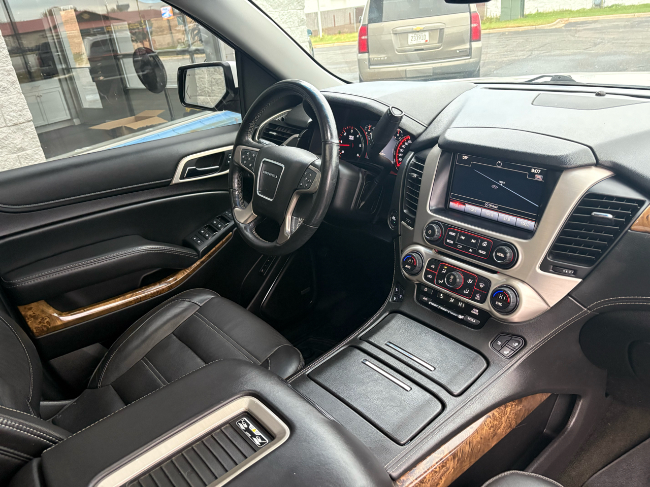 GMC Yukon XL 4WD 4dr Denali 2016 GMC Yukon XL 4WD 4dr Denali 2016