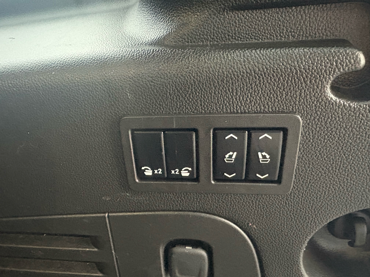 GMC Yukon XL 4WD 4dr Denali 2016 GMC Yukon XL 4WD 4dr Denali 2016