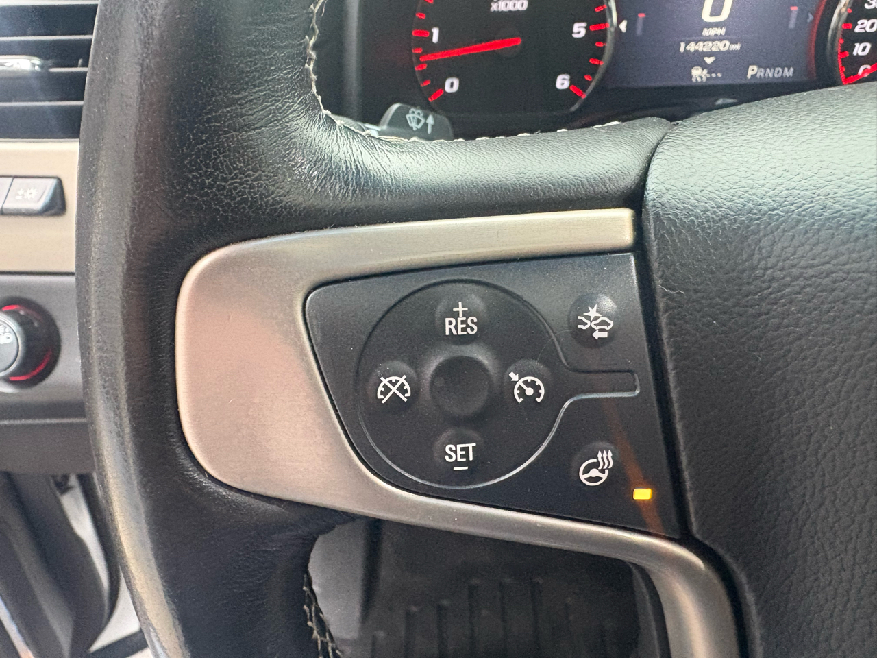 GMC Yukon XL 4WD 4dr Denali 2016 GMC Yukon XL 4WD 4dr Denali 2016