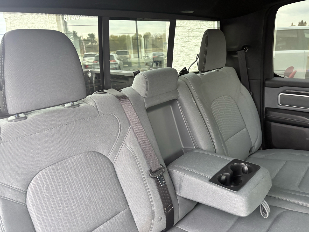 RAM 1500 Big Horn 4x4 Crew Cab 5'7" Box 2022 RAM 1500 Big Horn 4x4 Crew Cab 5'7" Box 2022