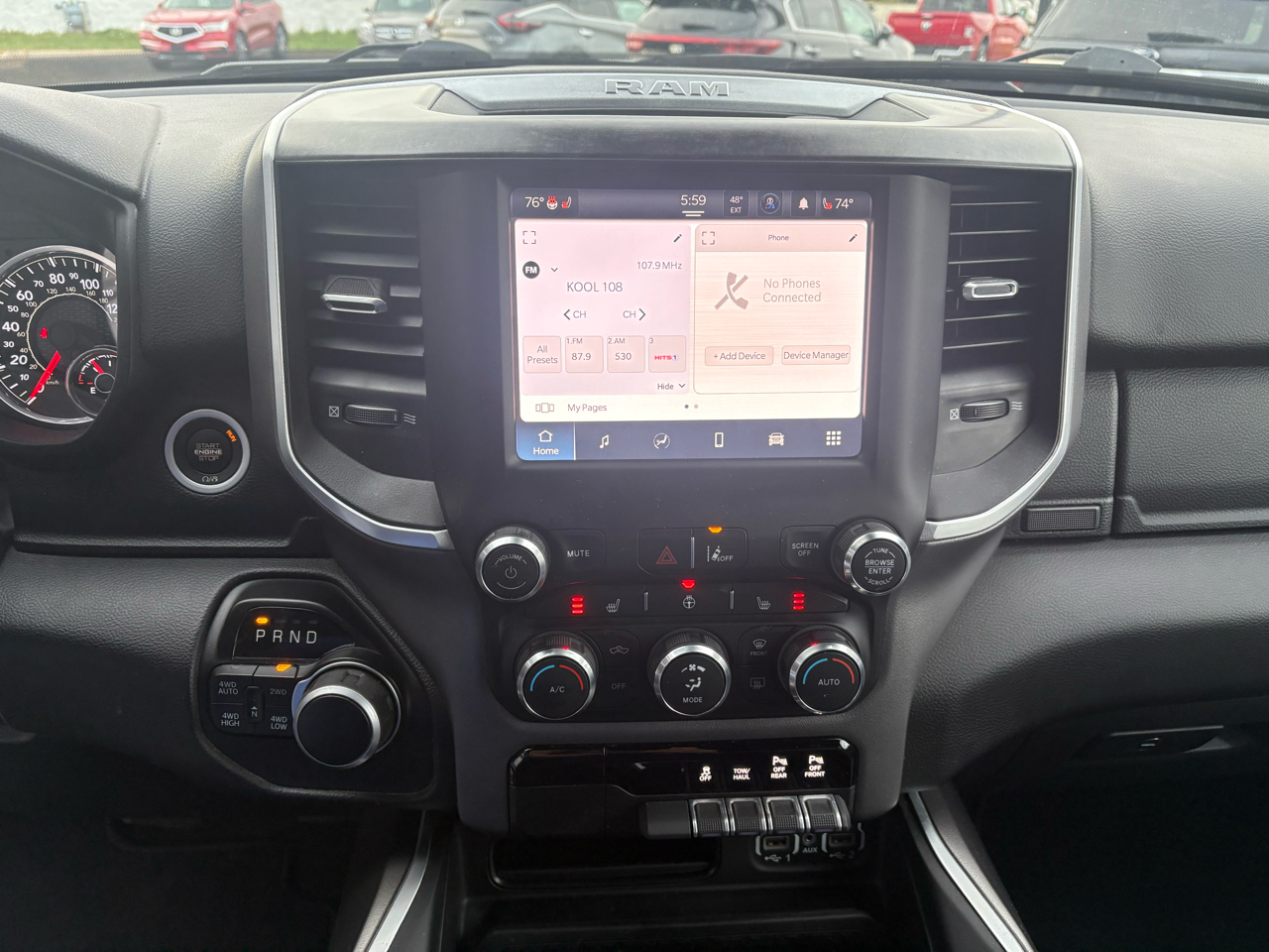 RAM 1500 Big Horn 4x4 Crew Cab 5'7" Box 2022 RAM 1500 Big Horn 4x4 Crew Cab 5'7" Box 2022