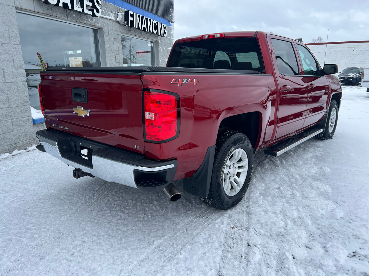 Chevrolet Silverado 1500 4WD Crew Cab 143.5" LT w/1LT 2018