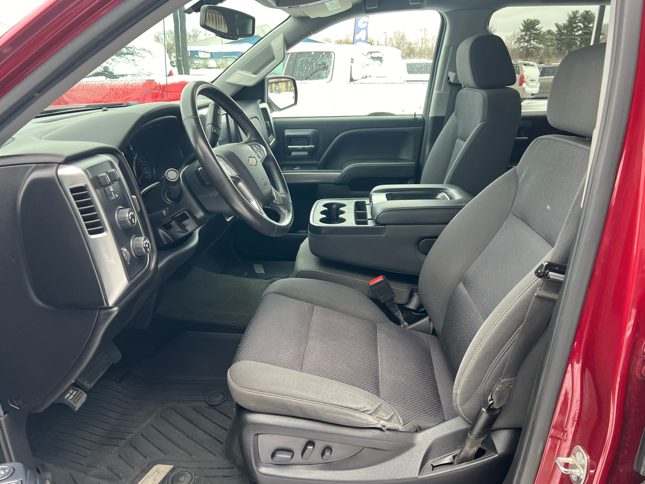 Chevrolet Silverado 1500 4WD Crew Cab 143.5" LT w/1LT 2018