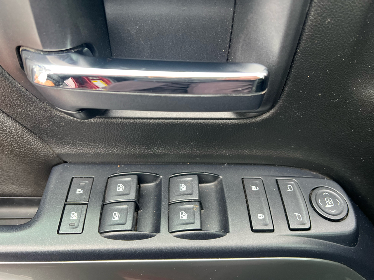 Chevrolet Silverado 1500 4WD Crew Cab 143.5" LT w/1LT 2018